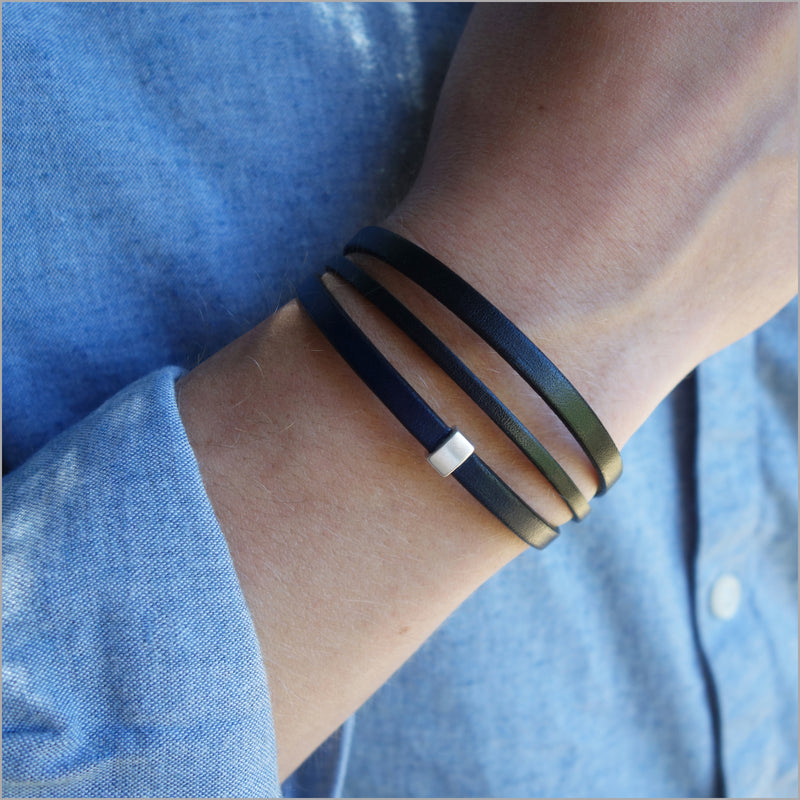 Men's multi-link black and navy leather bracelet with metal loop