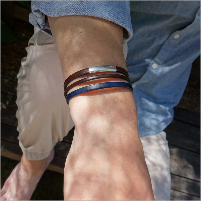 Bracelet homme multi-liens cuirs  bleu marine marron passant métal