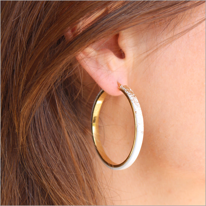 Boucles d'oreilles créoles dorées en cuirs véritables colorés et paillettes