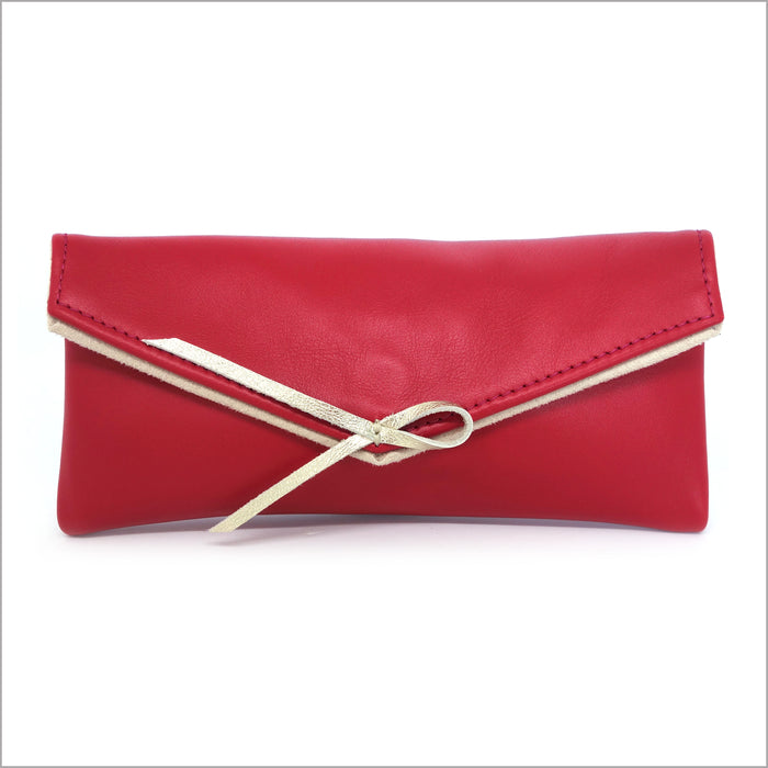 Glasses case in soft carmine red leather