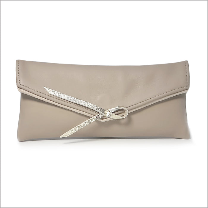 Étui à lunettes en cuir souple beige mastic
