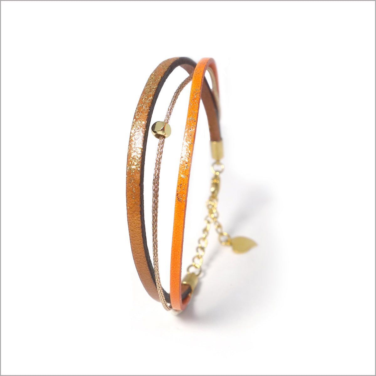 Bracelet artisanal réglable pour femme en cuir, lamé et paillettes peintes à la main