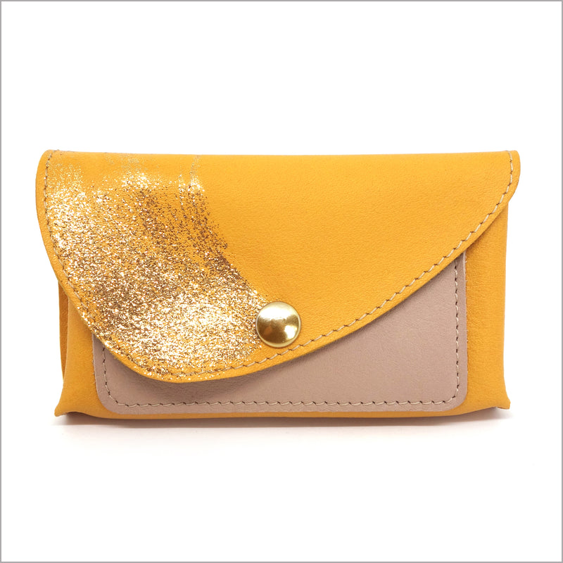 Little companion with 3 compartments golden yellow and nude